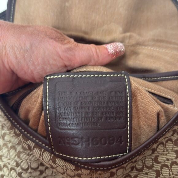 Coach Y2K Brown/Light Brown Signature Canvas Bag. - Picture 10 of 12